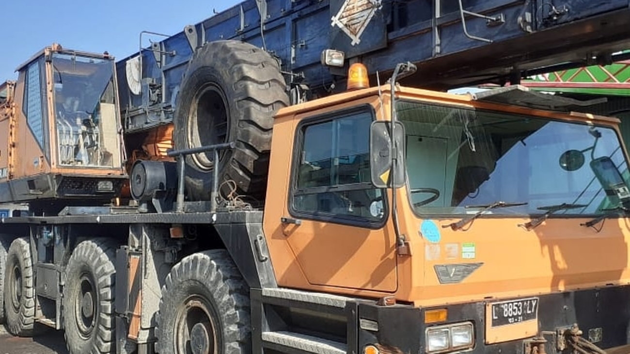 persewaan truk crane 16