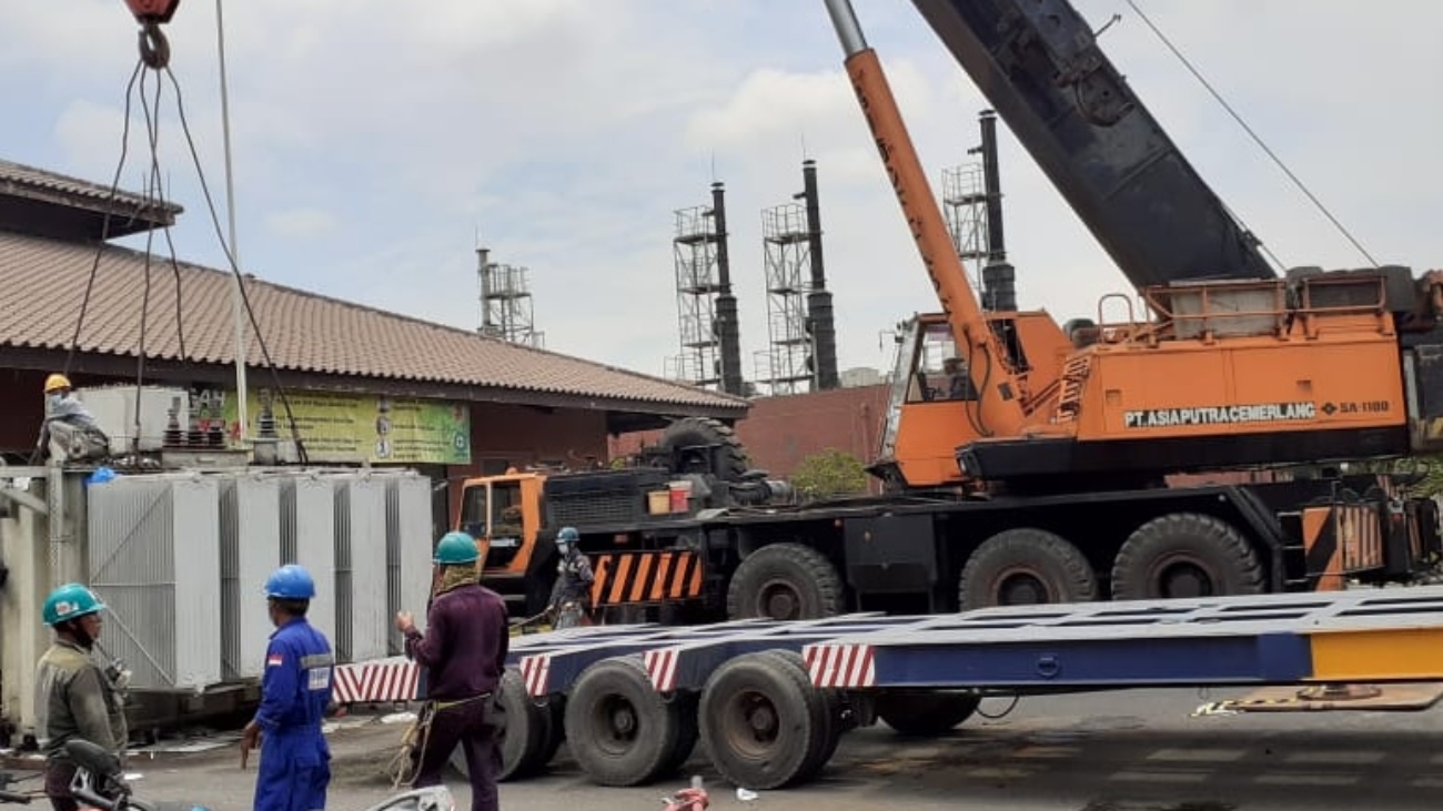 persewaan truk crane 17