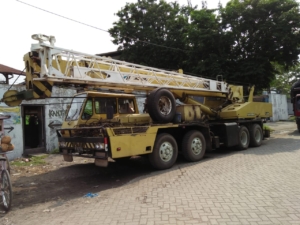 persewaan truk crane 6